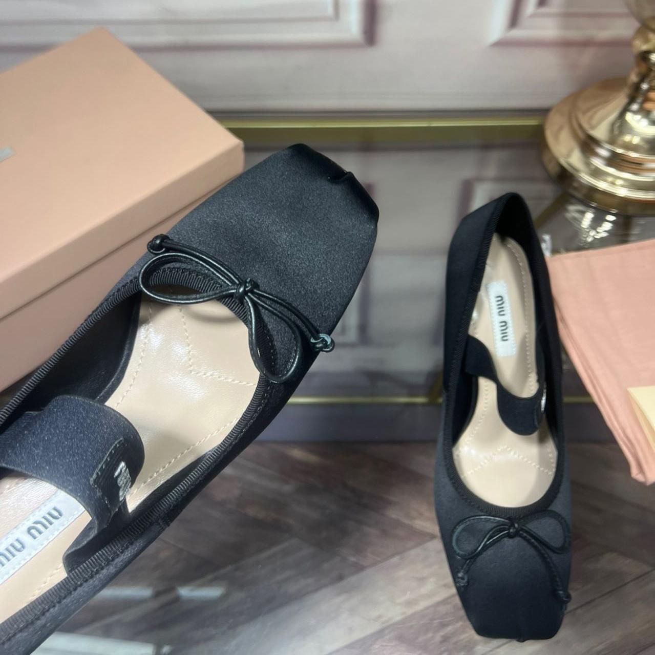 Miu Miu Satin Pumps - 