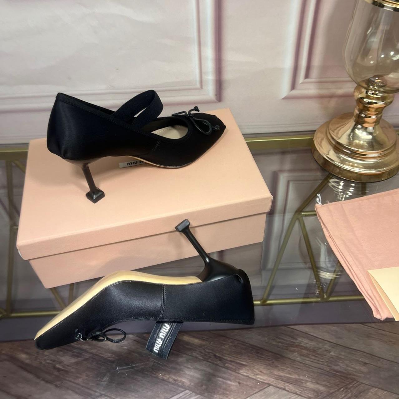 Miu Miu Satin Pumps - 