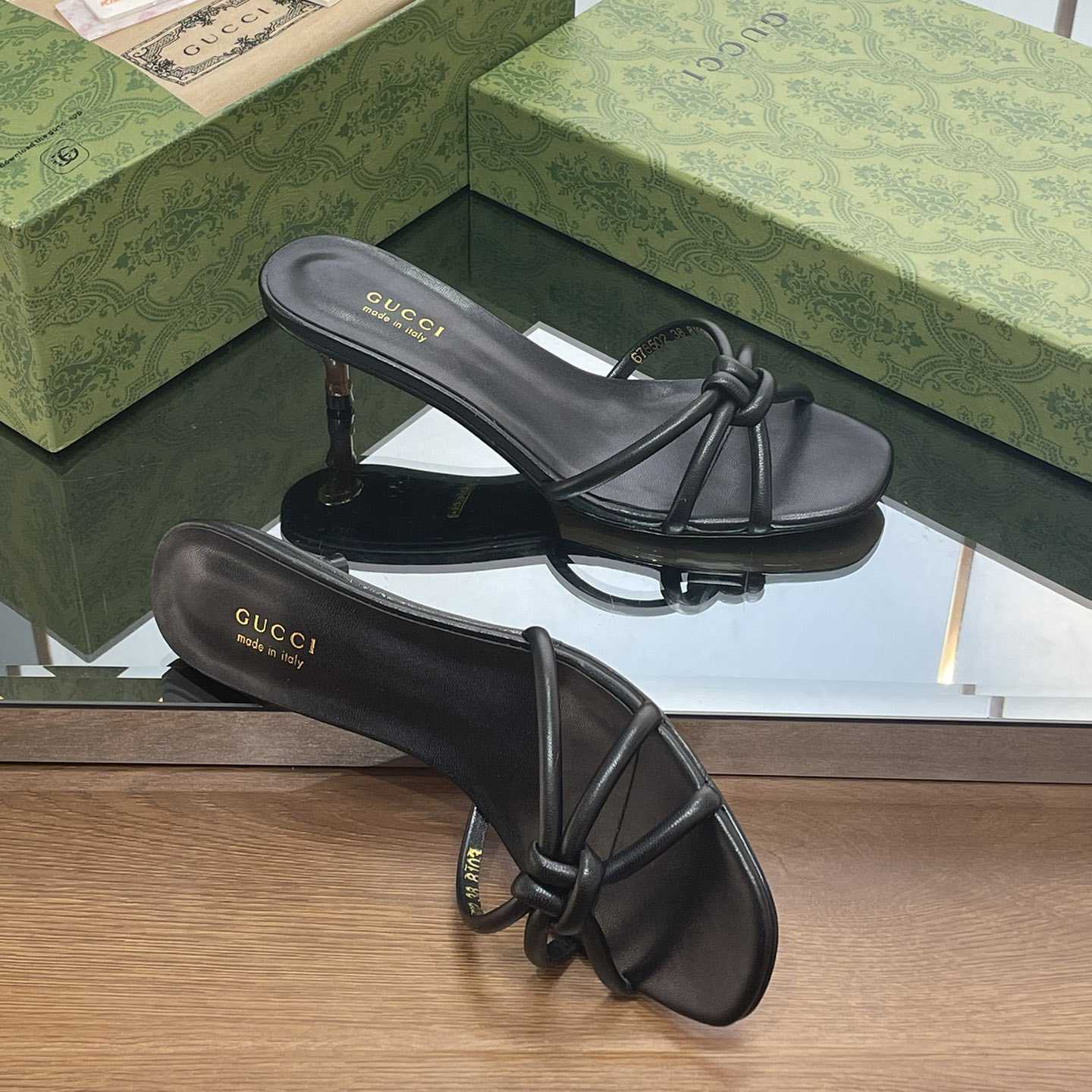 Gucci Women's Slide Sandal With Bamboo  - 