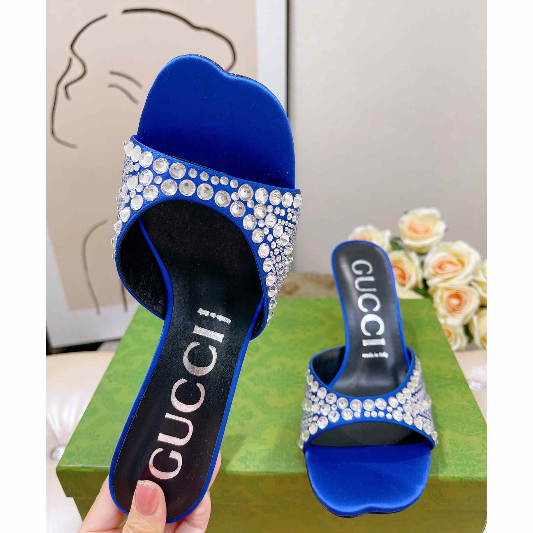 Gucci Women's Slide Sandal With Crystals - PerfectKickZ