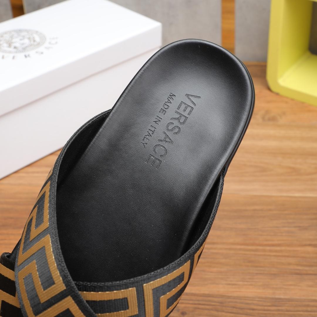 Versace Logo-print Open-toe Slides - PerfectKickZ