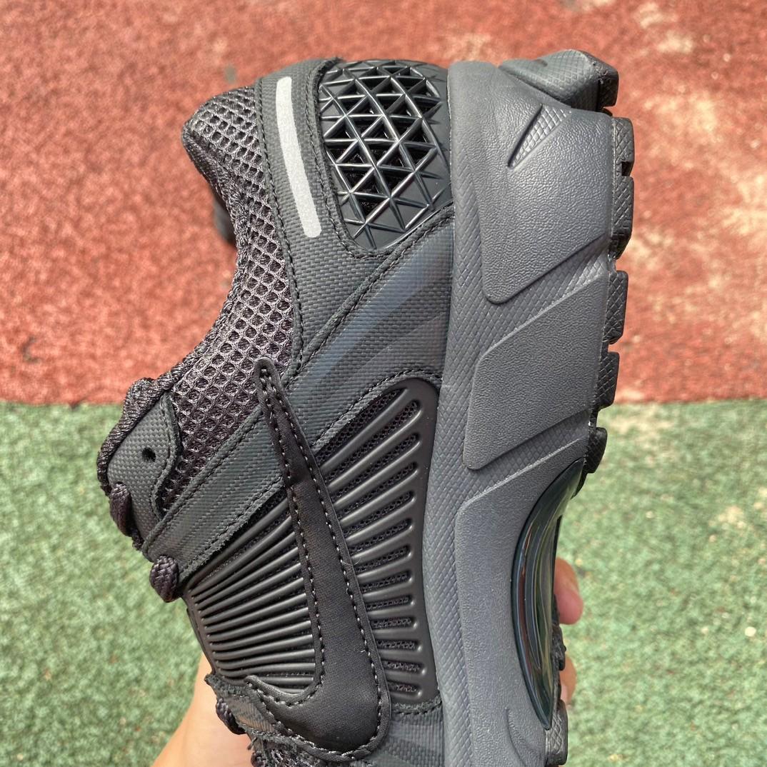 Nike Air Zoom Vomero Sneaker      bv1358-002 - PerfectKickZ