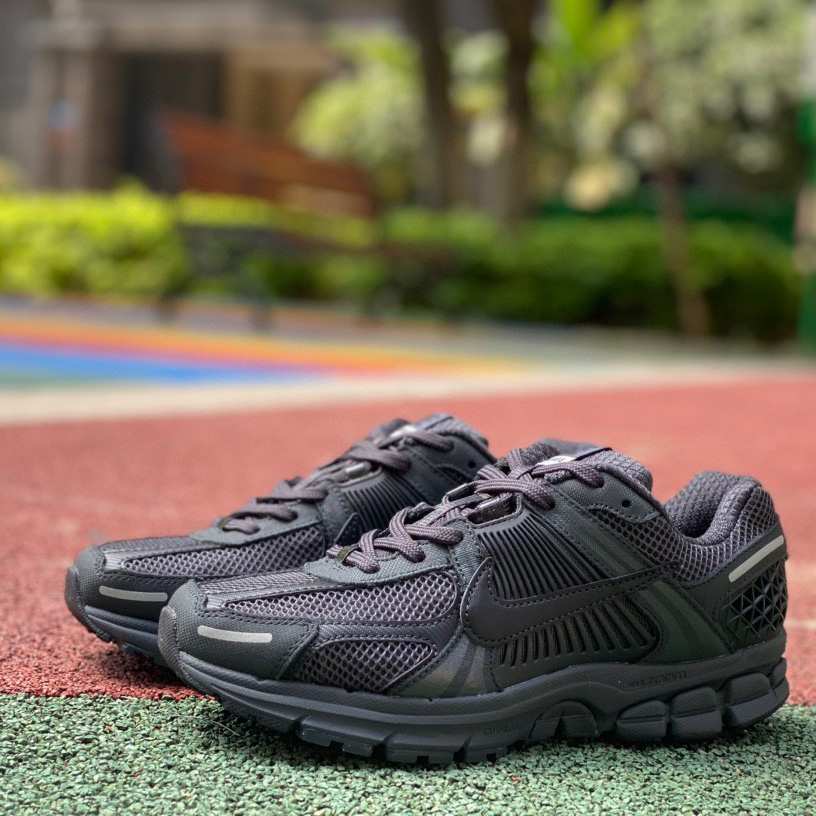 Nike Air Zoom Vomero Sneaker      bv1358-002 - PerfectKickZ