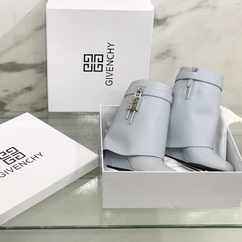 Givenchy Shark Lock Ankle Boots In Leather - PerfectKickZ