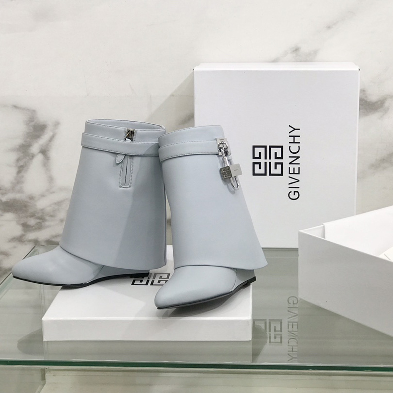 Givenchy Shark Lock Ankle Boots In Leather - PerfectKickZ