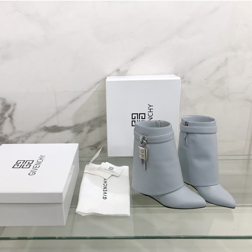 Givenchy Shark Lock Ankle Boots In Leather - PerfectKickZ