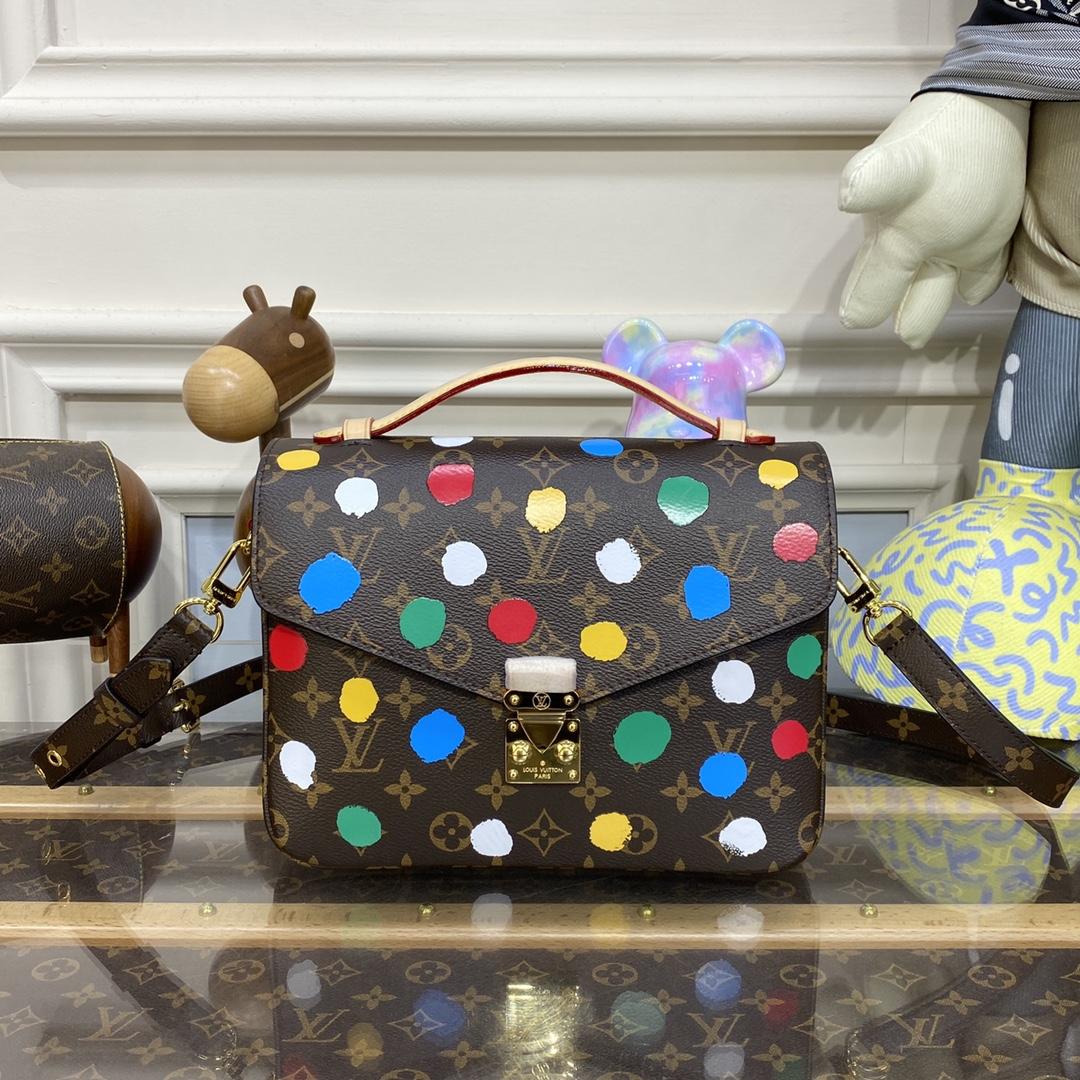 Louis Vuitton LV x YK Pochette Metis​  (25 x 19 x 7cm)       M46384 - PerfectKickZ