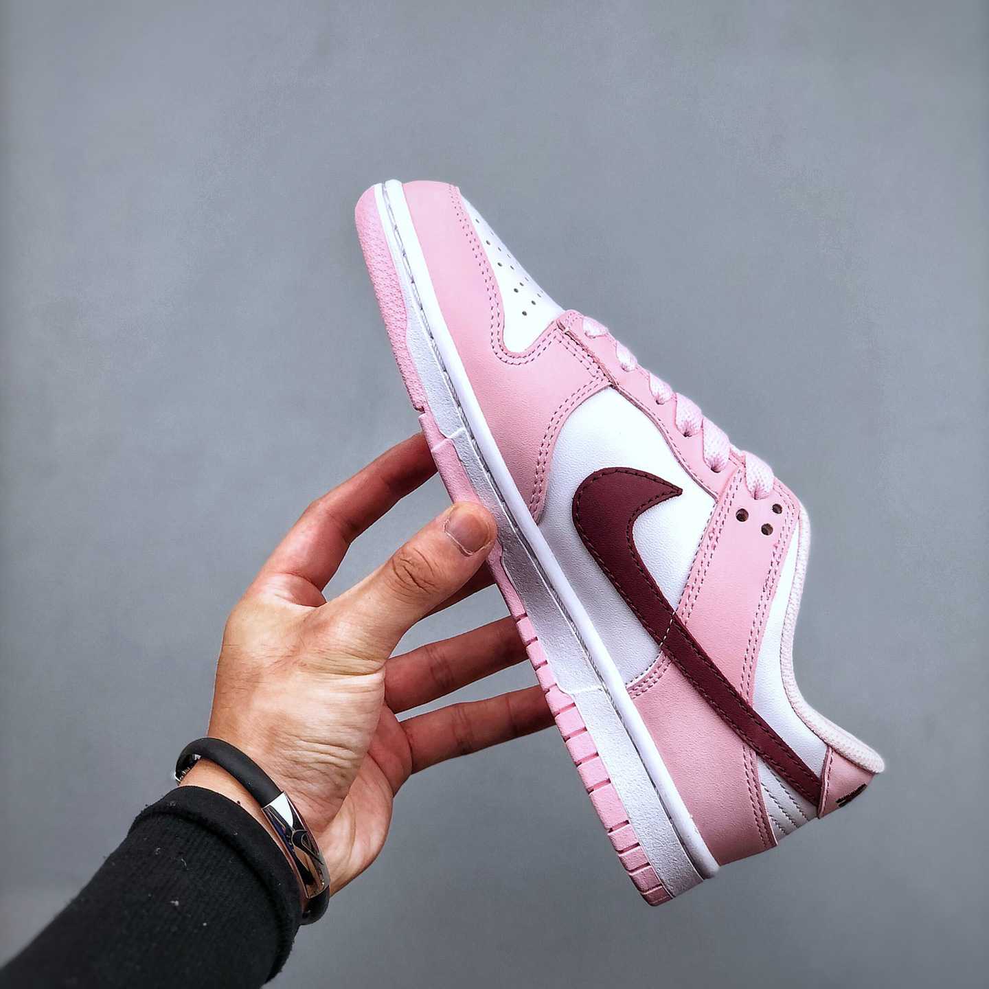Nike Nk Dunk SB Low Sneakers       CW1590-601 - PerfectKickZ