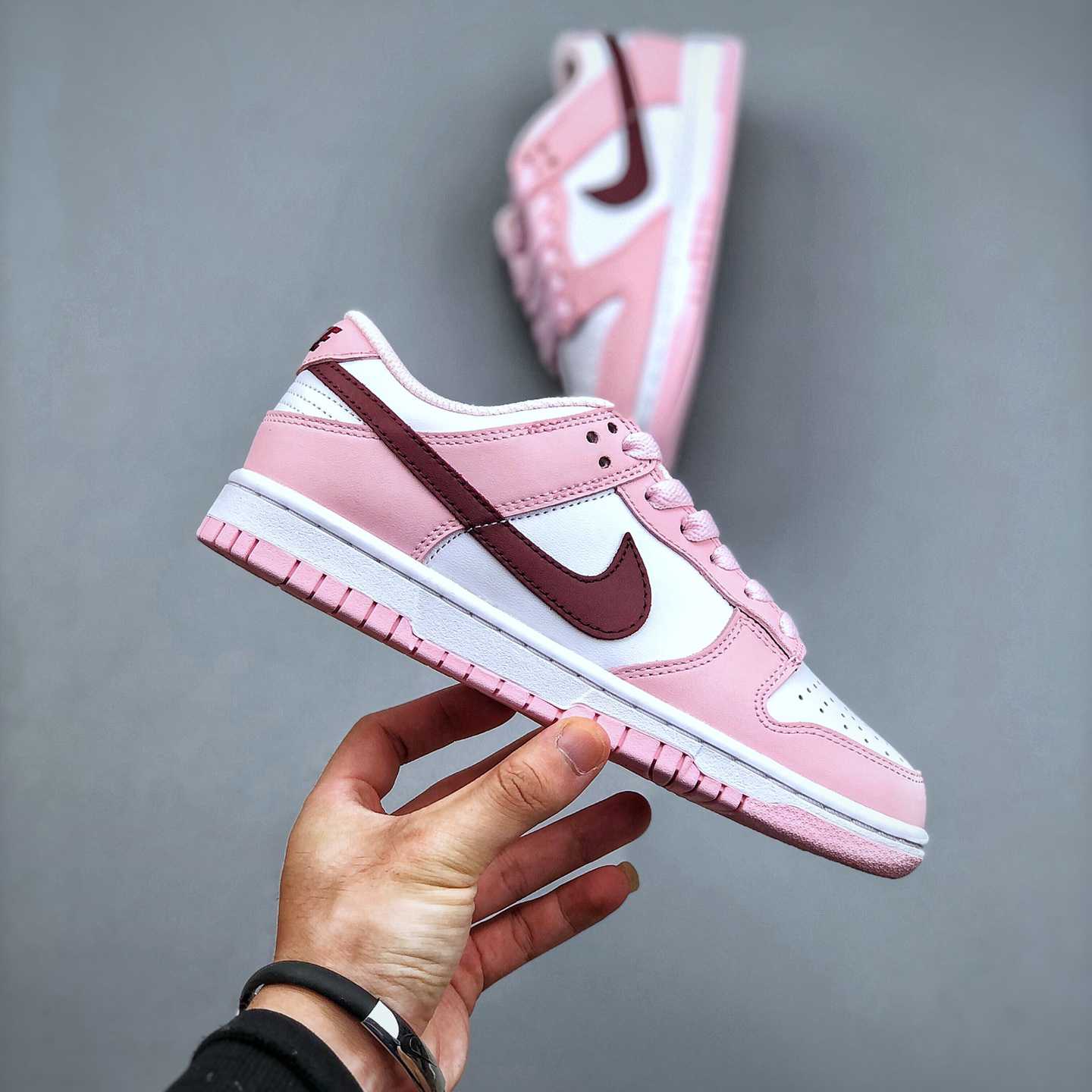 Nike Nk Dunk SB Low Sneakers       CW1590-601 - PerfectKickZ