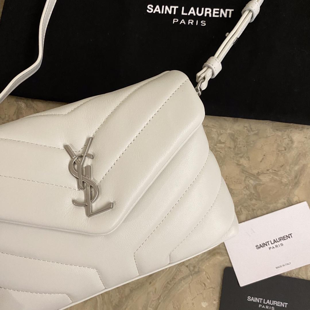 Saint Laurent Loulou Shoulder Bag (20x7x15cm) - PerfectKickZ
