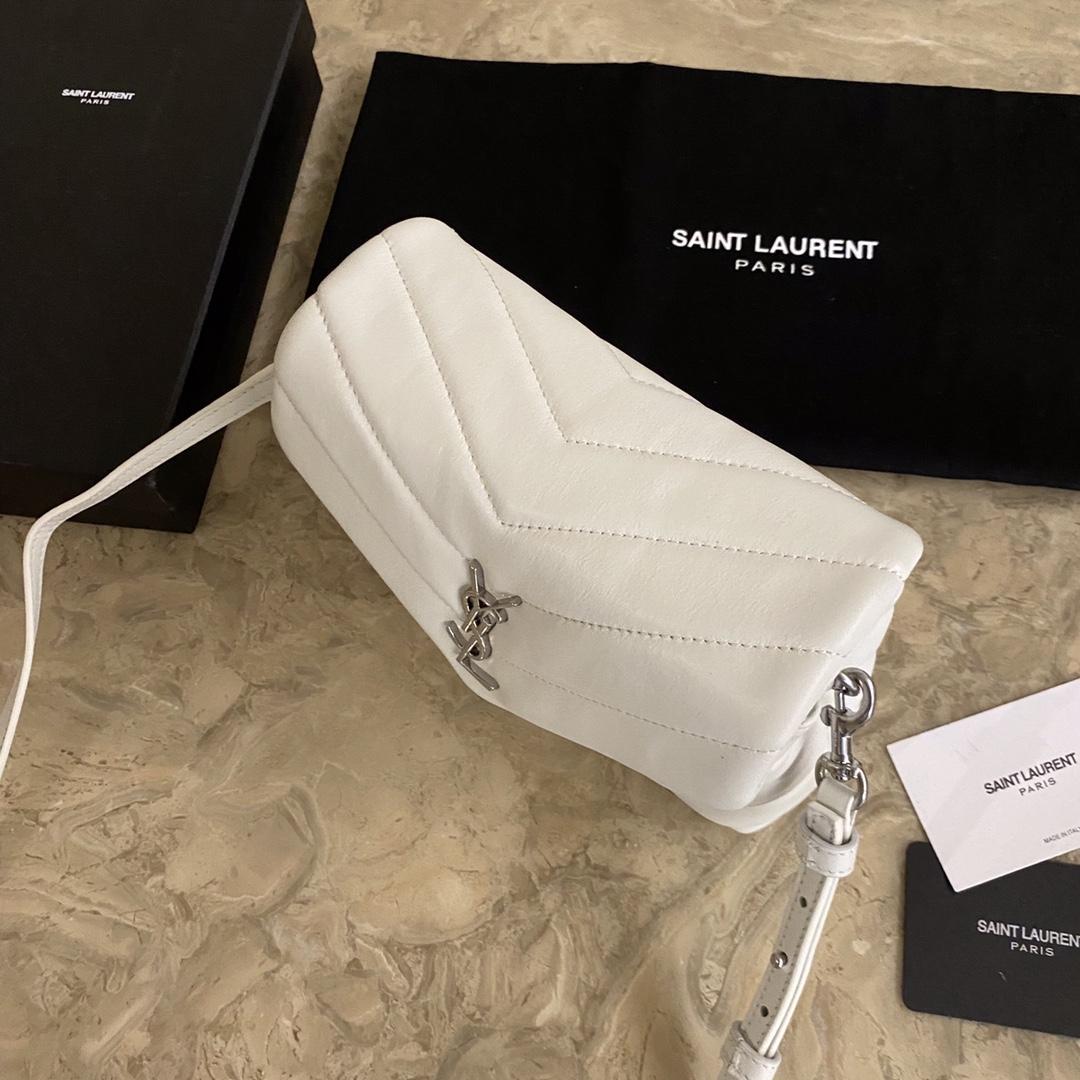 Saint Laurent Loulou Shoulder Bag (20x7x15cm) - PerfectKickZ