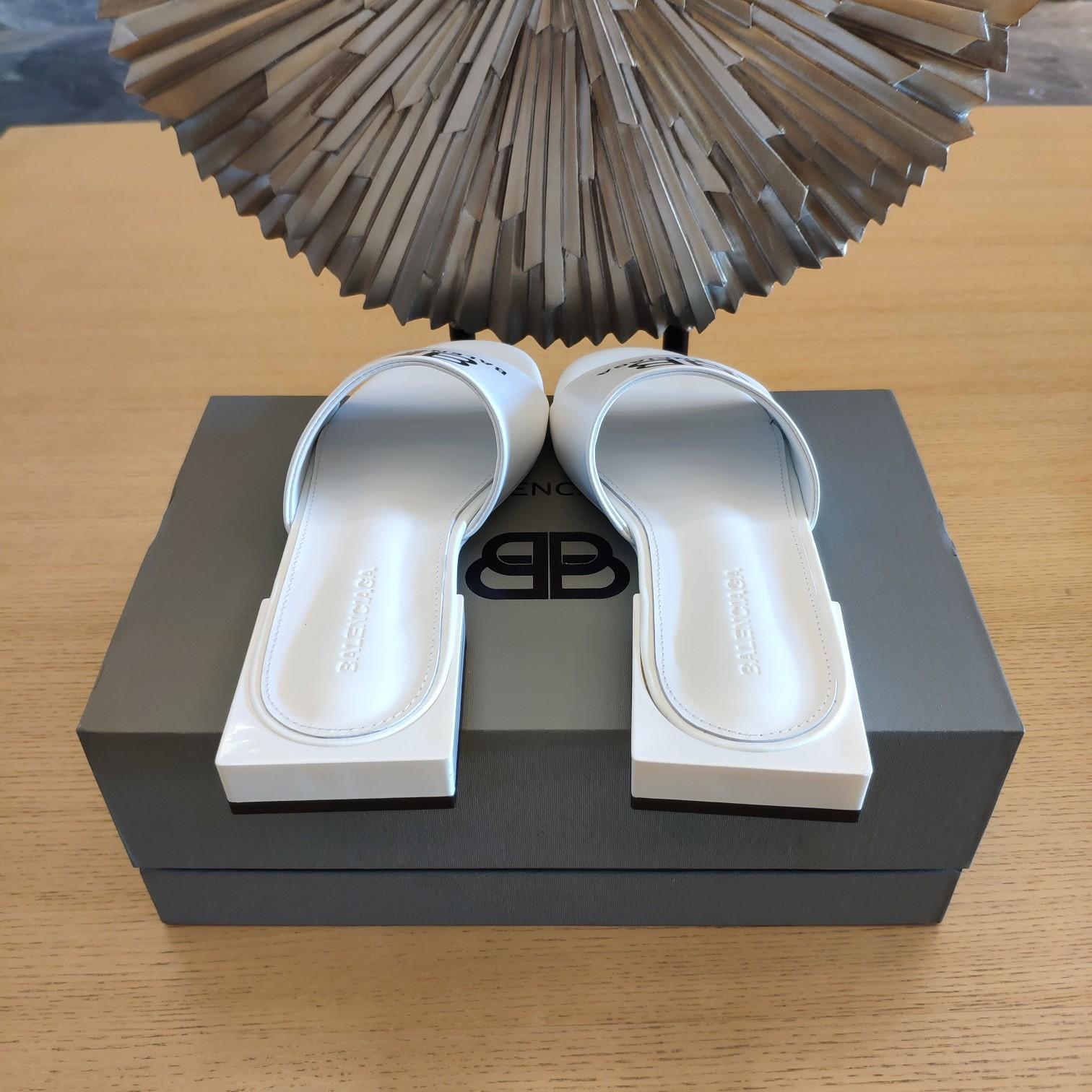 Balenciaga Box Mule Leather Sandals - PerfectKickZ