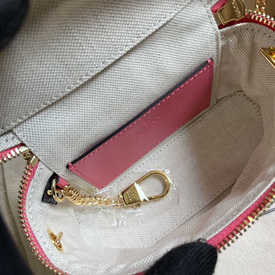 Gucci GG Matelassé Top Handle Mini Bag(16-10.5-5cm) - 