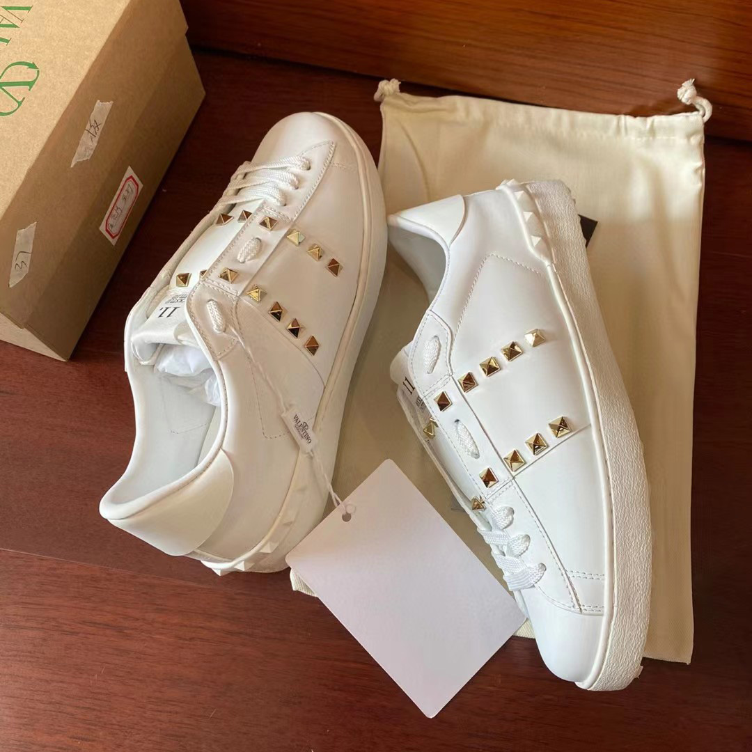 Valenti Garavani Rockstud Untitled Sneakers - PerfectKickZ