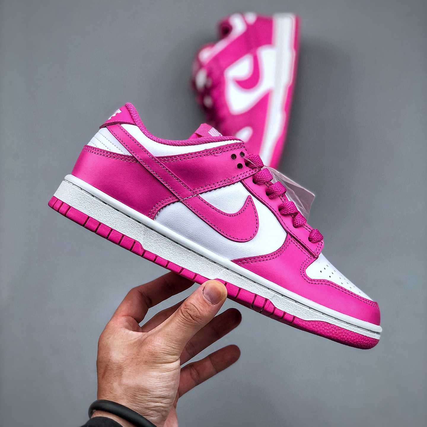 Nike Nk Dunk Low  Sneakers        FJ0704-100 - PerfectKickZ