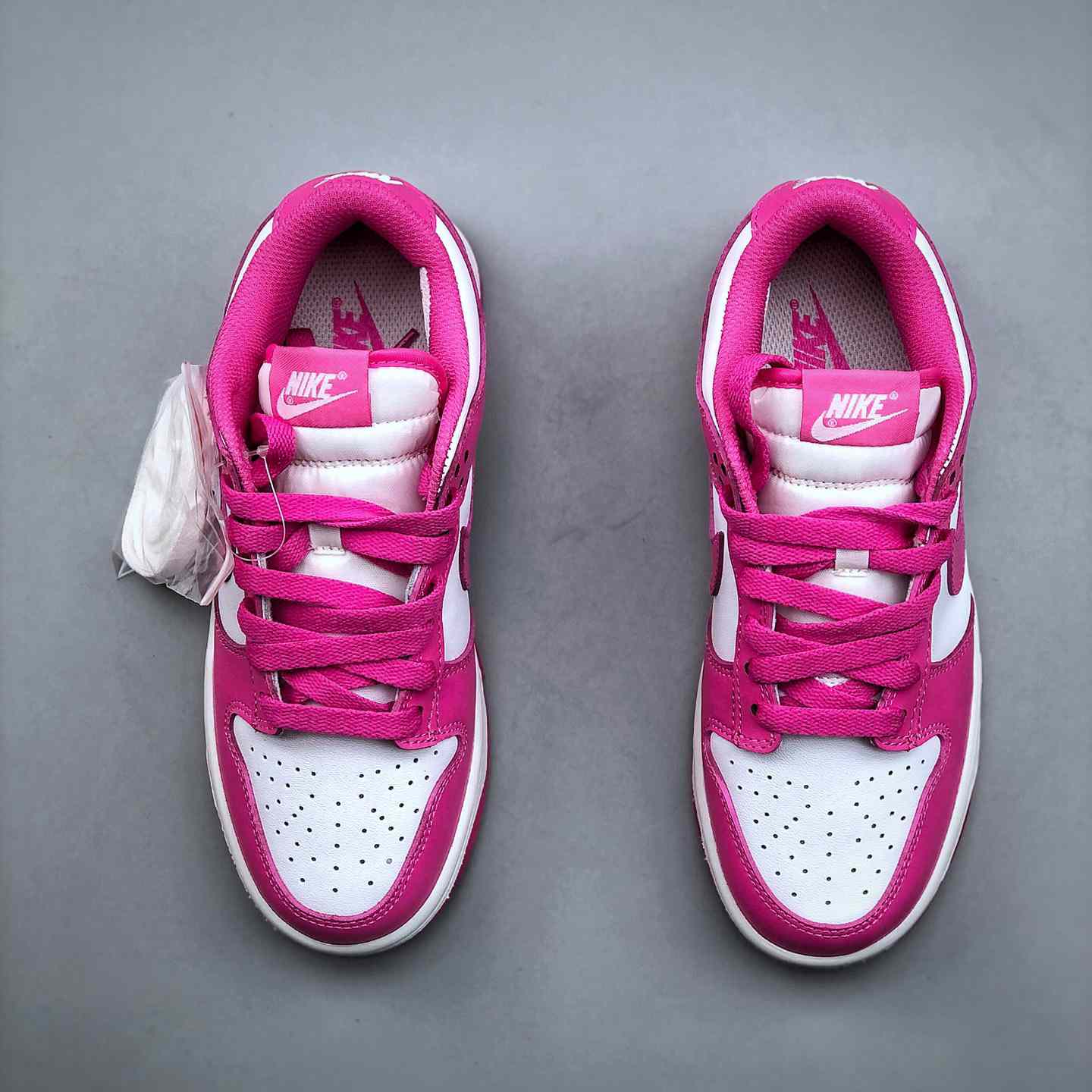 Nike Nk Dunk Low  Sneakers        FJ0704-100 - PerfectKickZ