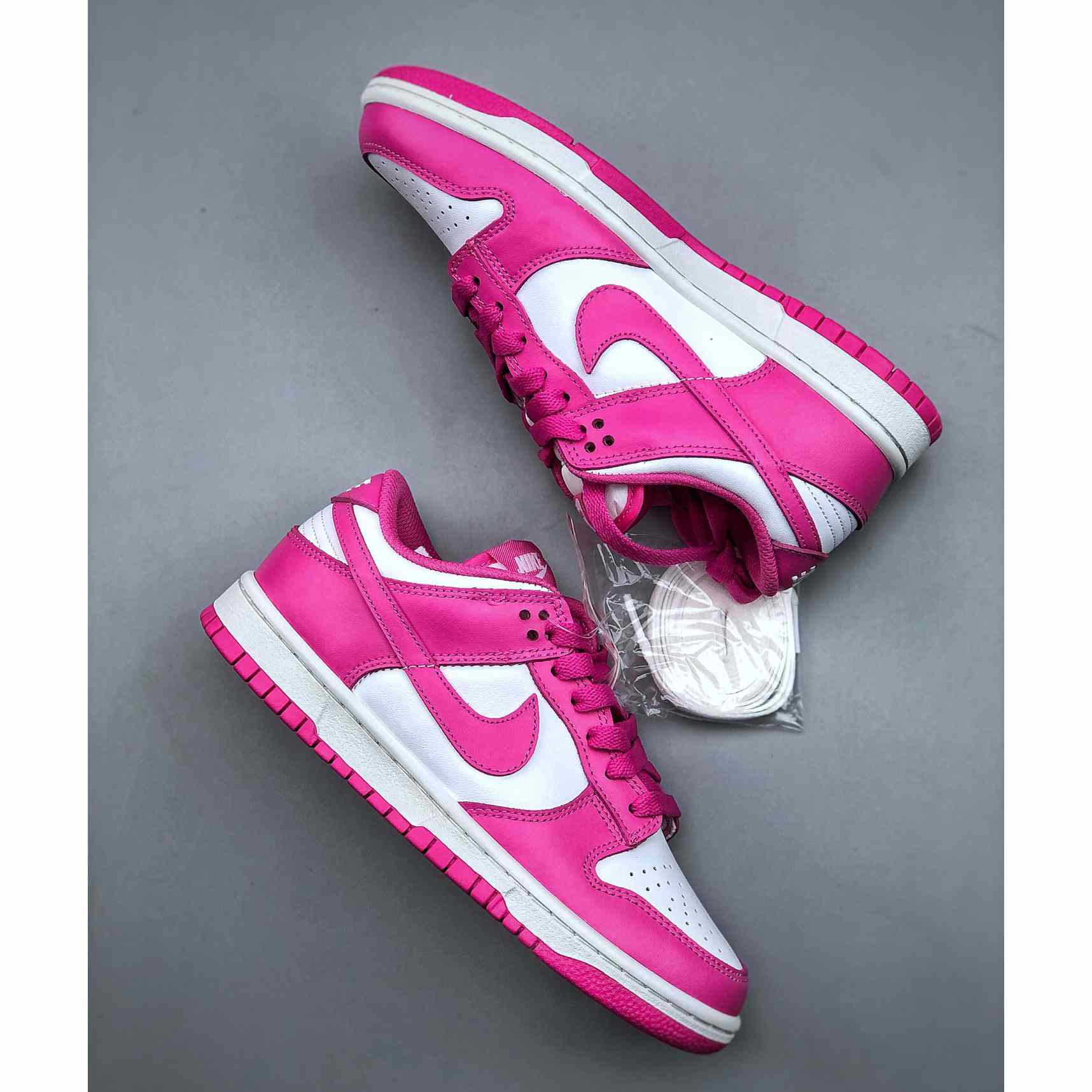 Nike Nk Dunk Low  Sneakers        FJ0704-100 - PerfectKickZ