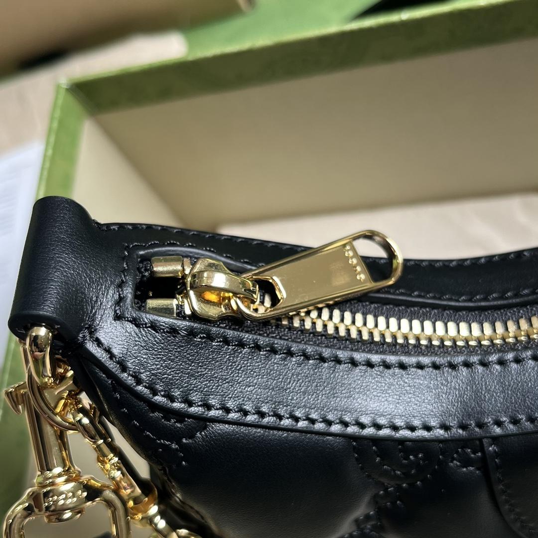 Gucci GG Matelasse Mini Bag(21x 14x 6cm) - 