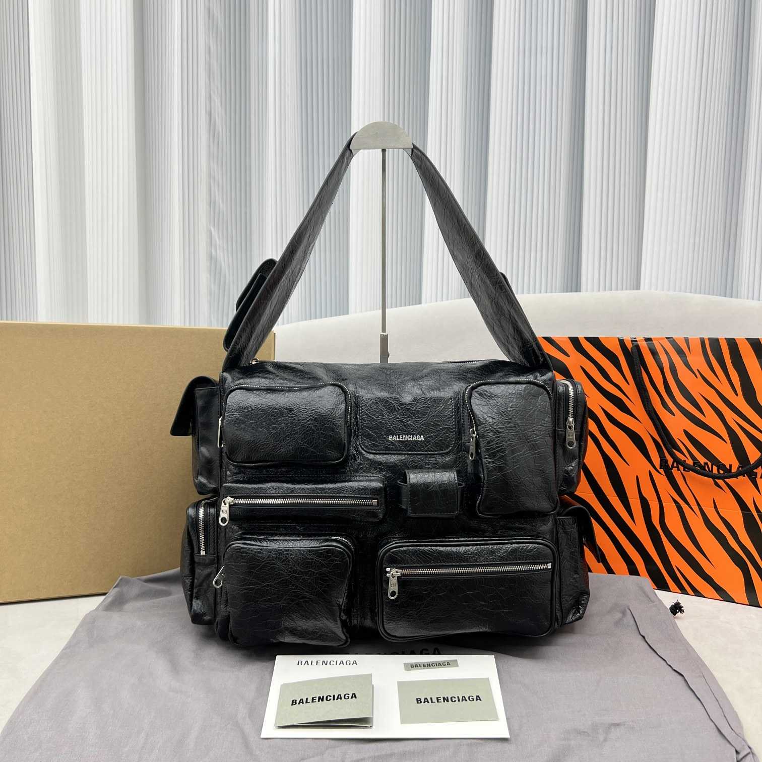 Balenciaga Logo Zipped Shoulder Bag(40x28x18cm) - PerfectKickZ