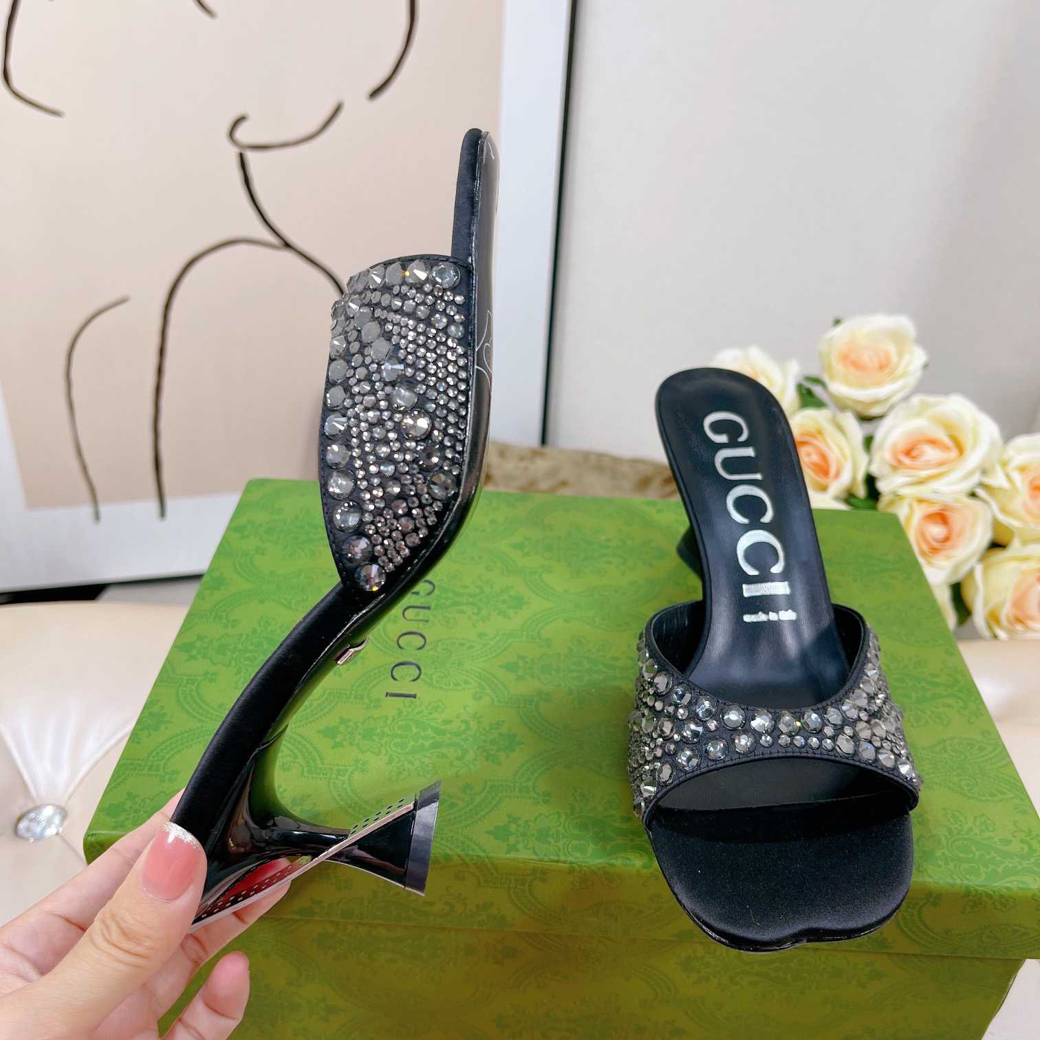 Gucci Women's Slide Sandal With Crystals - PerfectKickZ