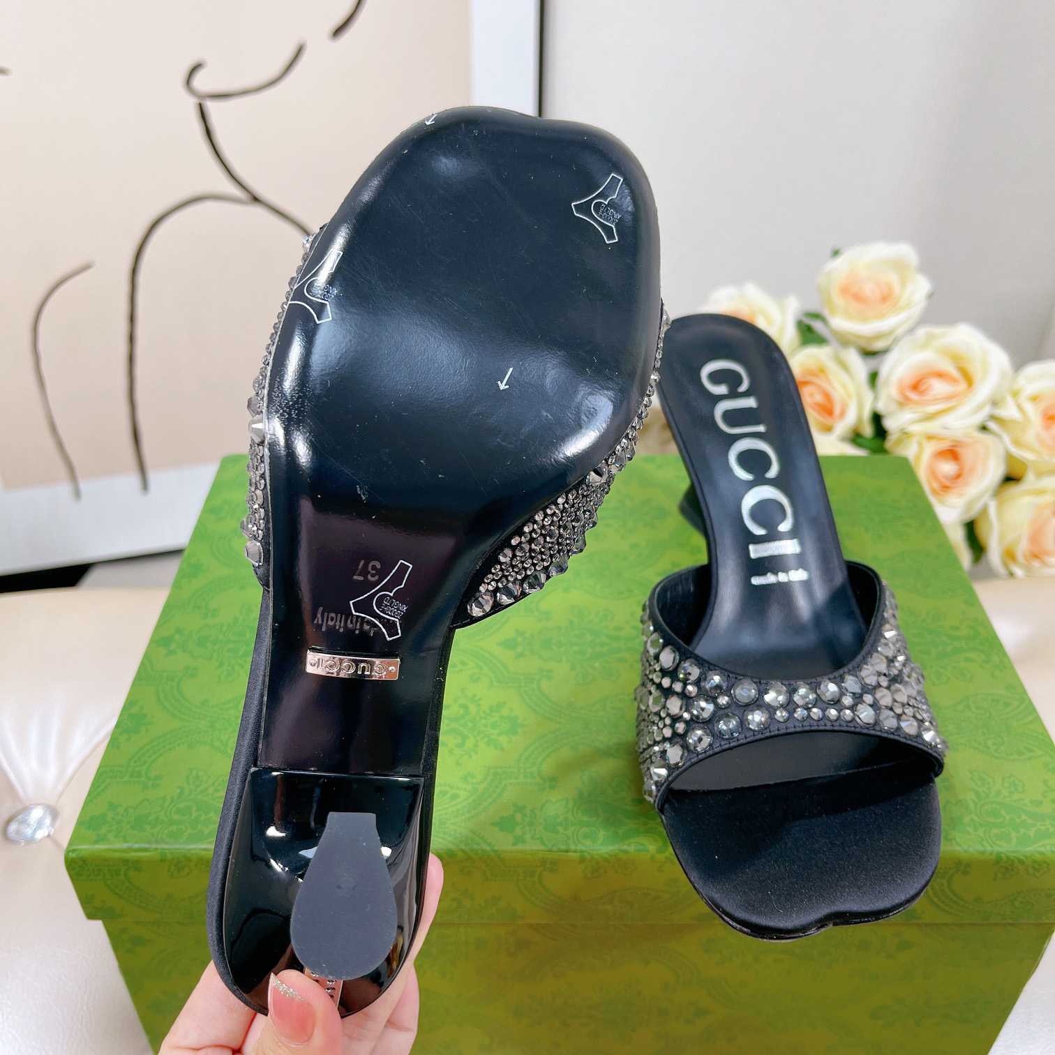 Gucci Women's Slide Sandal With Crystals - PerfectKickZ