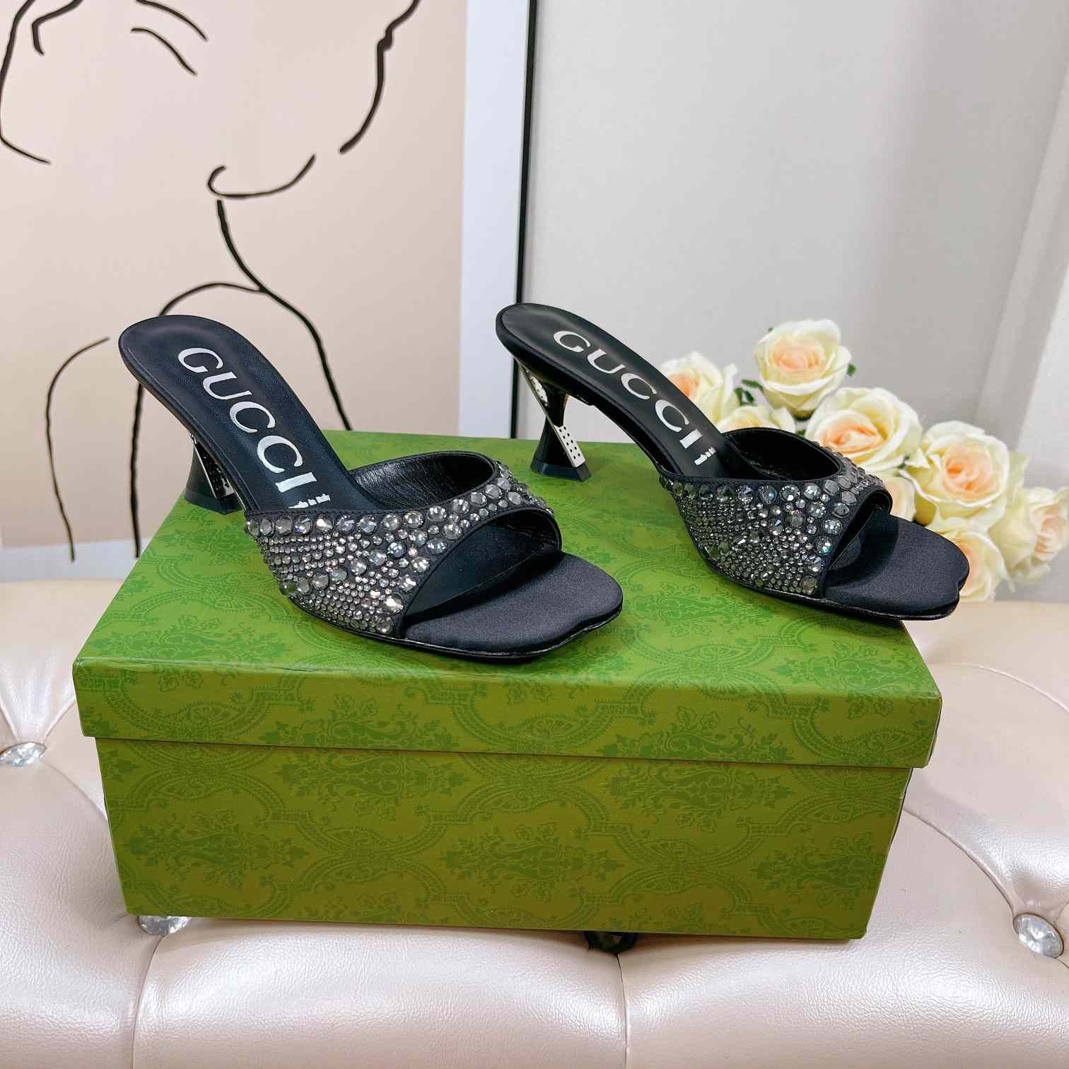 Gucci Women's Slide Sandal With Crystals - PerfectKickZ