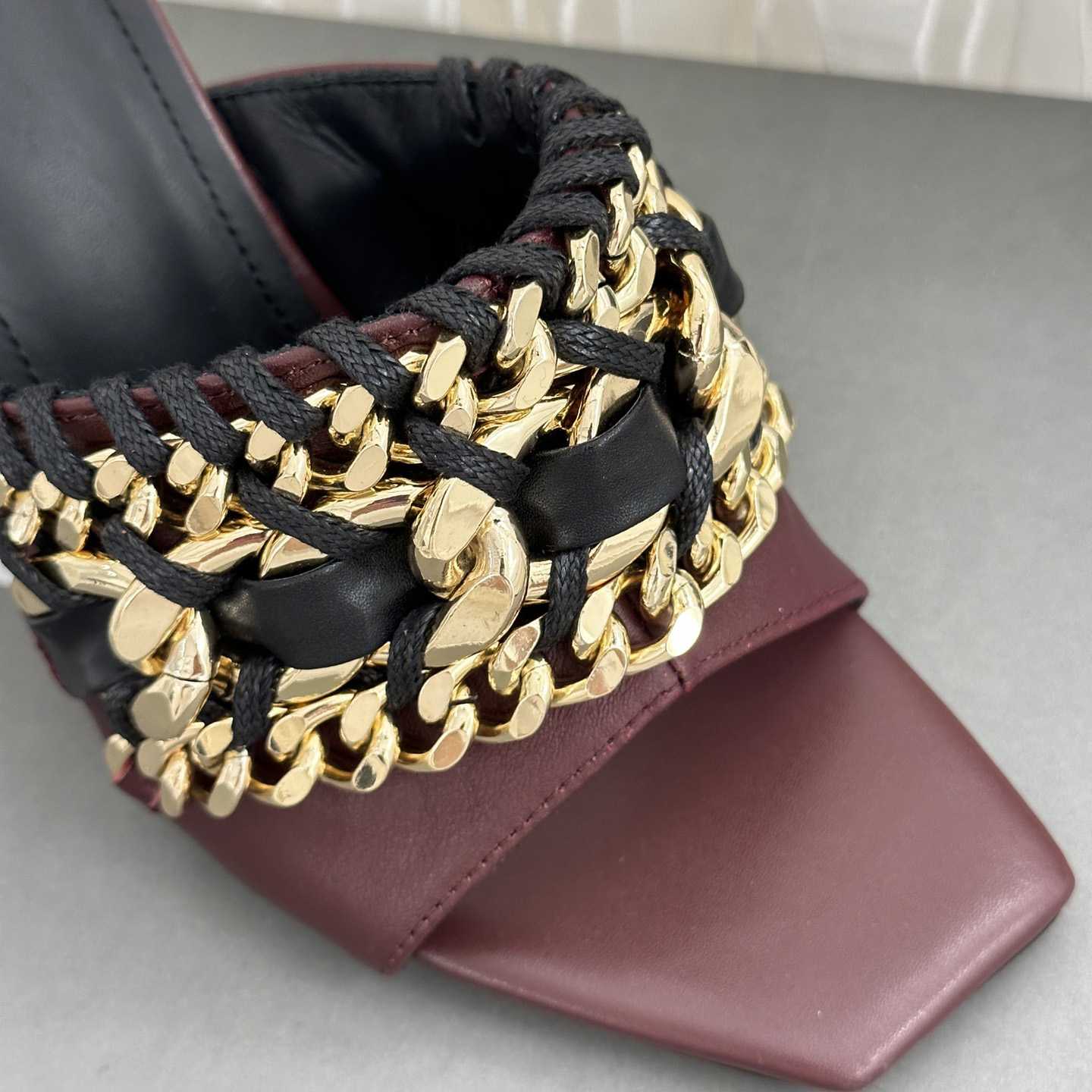 Balmain Chain-link Detail 110mm Pumps - PerfectKickZ