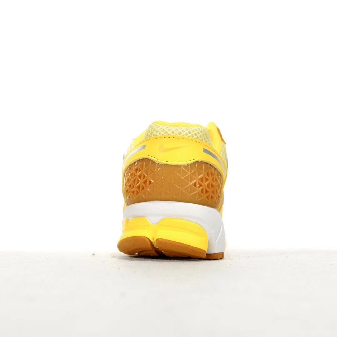 Nike Zoom Vomero 5 Sneaker   FJ4453-765 - PerfectKickZ
