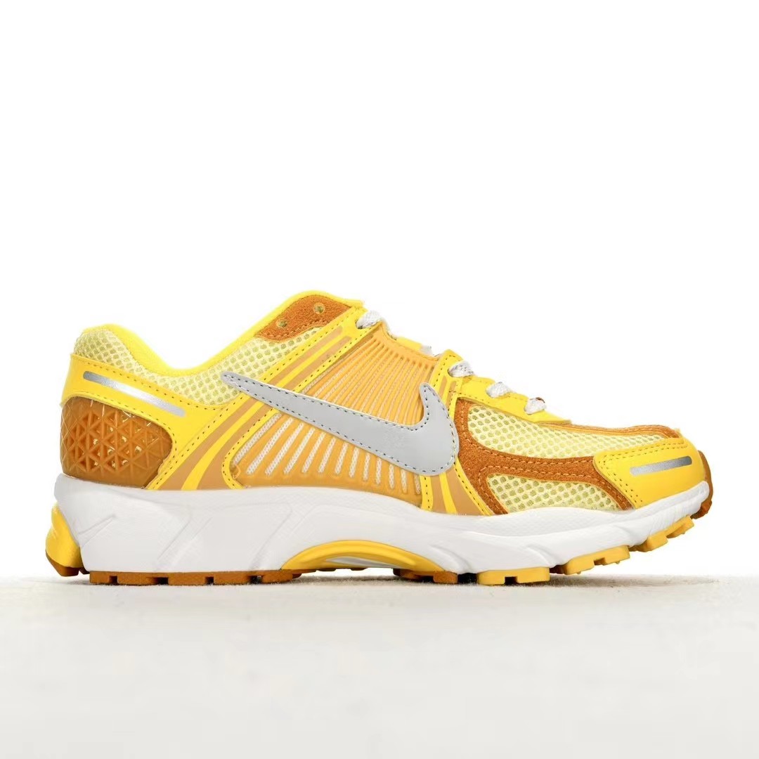 Nike Zoom Vomero 5 Sneaker   FJ4453-765 - 