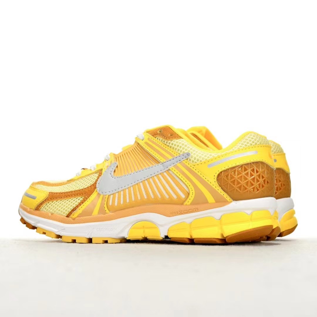 Nike Zoom Vomero 5 Sneaker   FJ4453-765 - 