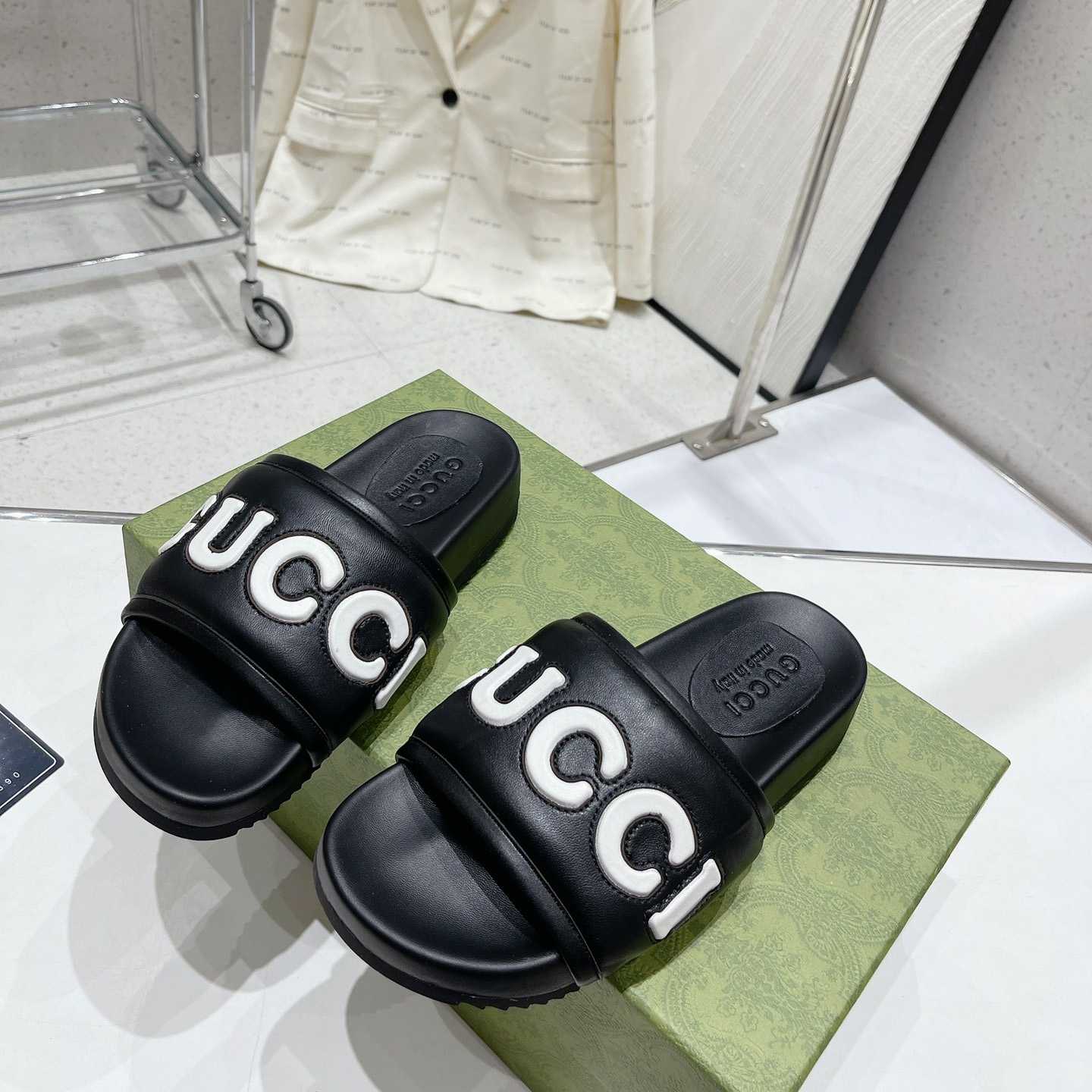 Gucci Slide Sandal  - PerfectKickZ
