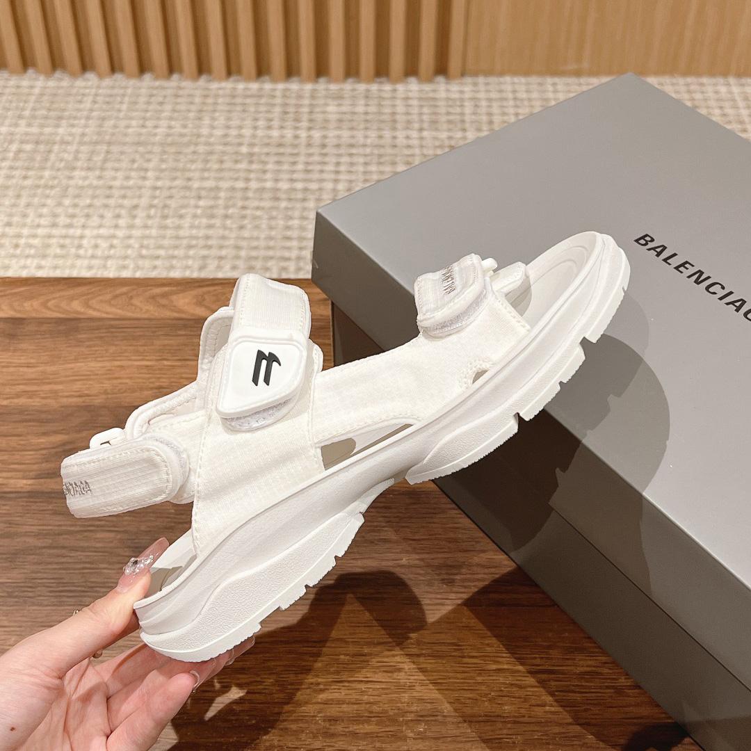 Balenciaga Women's Tourist Sandal In White - PerfectKickZ