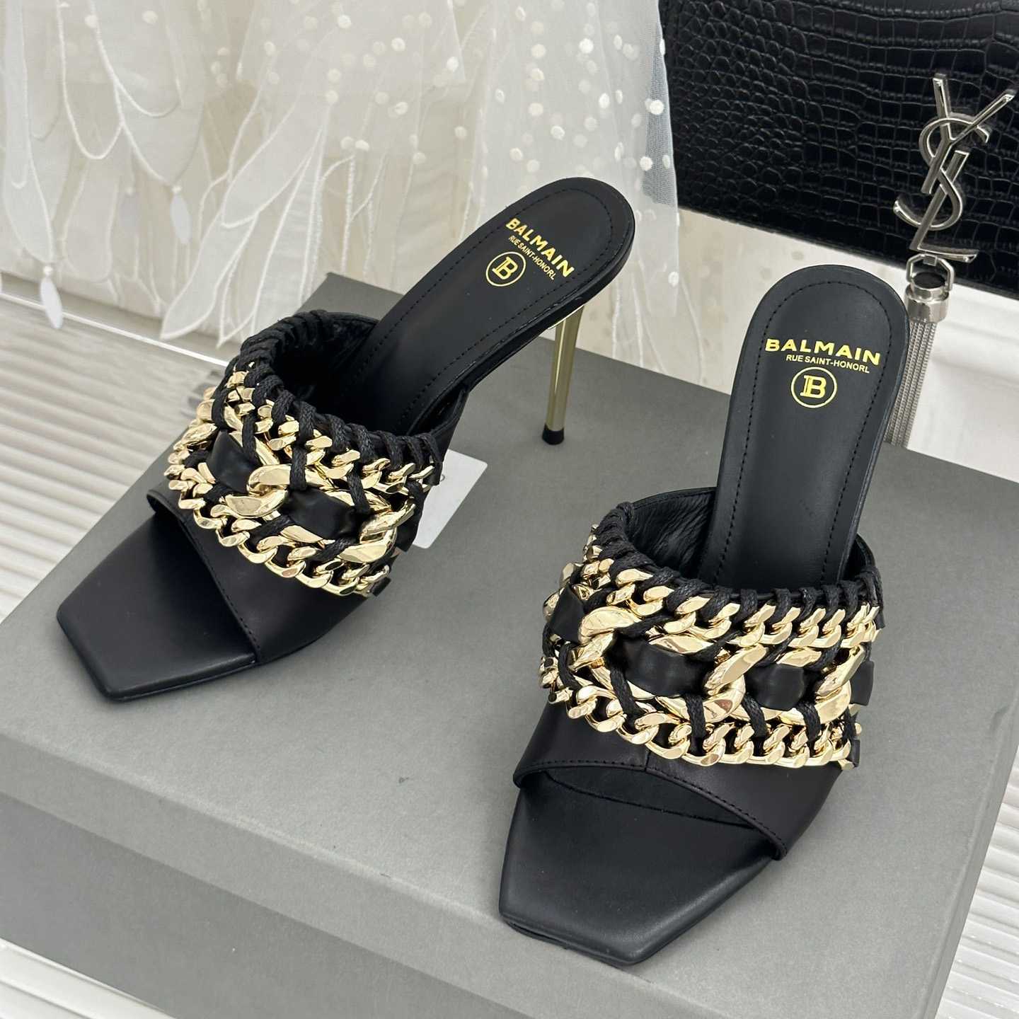 Balmain Chain-link Detail 110mm Pumps - PerfectKickZ