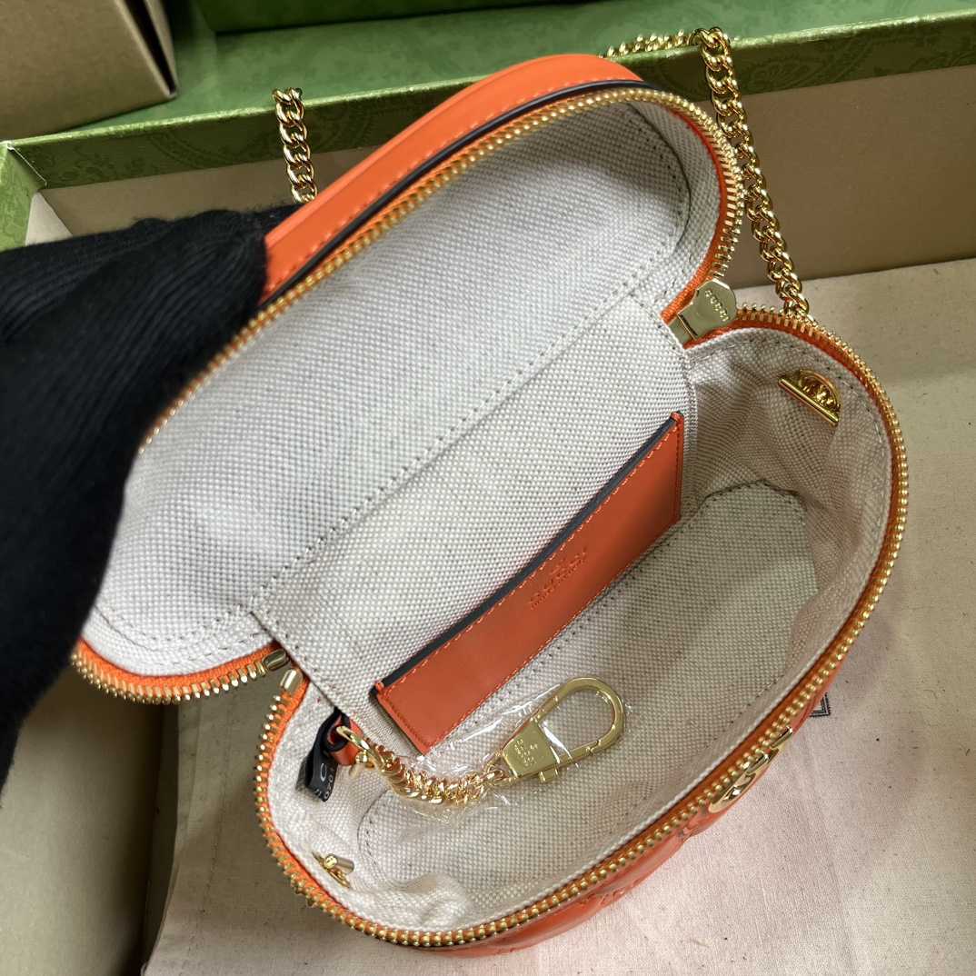 Gucci GG Matelassé Top Handle Mini Bag(16-10.5-5cm) - PerfectKickZ