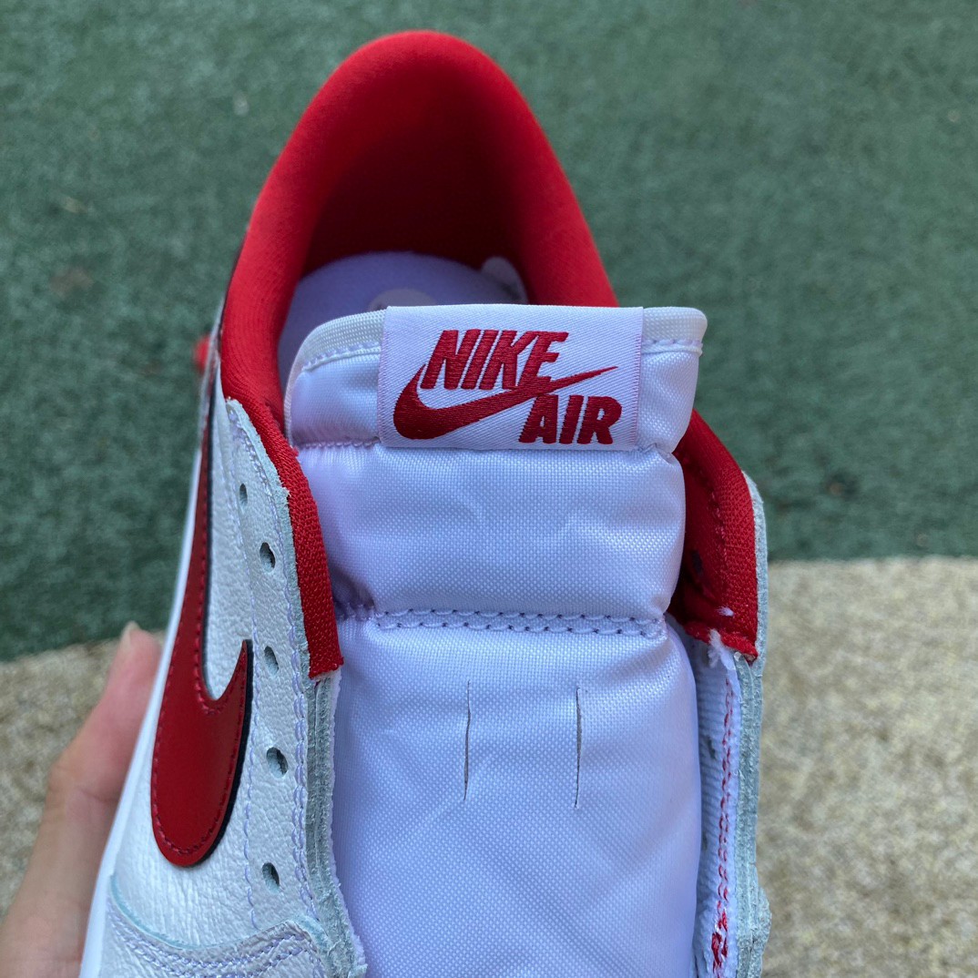 Air Jordan 1 Retro Low Sneaker     705329-101 - 