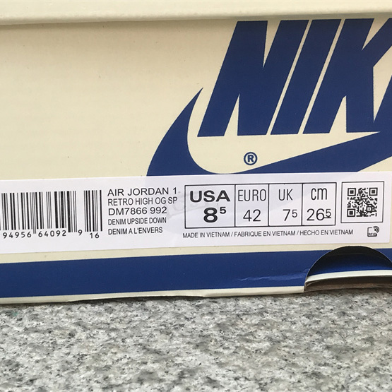 Travis Scott x Air Jordan 1 Low Sneaker      DM7866-992 - 