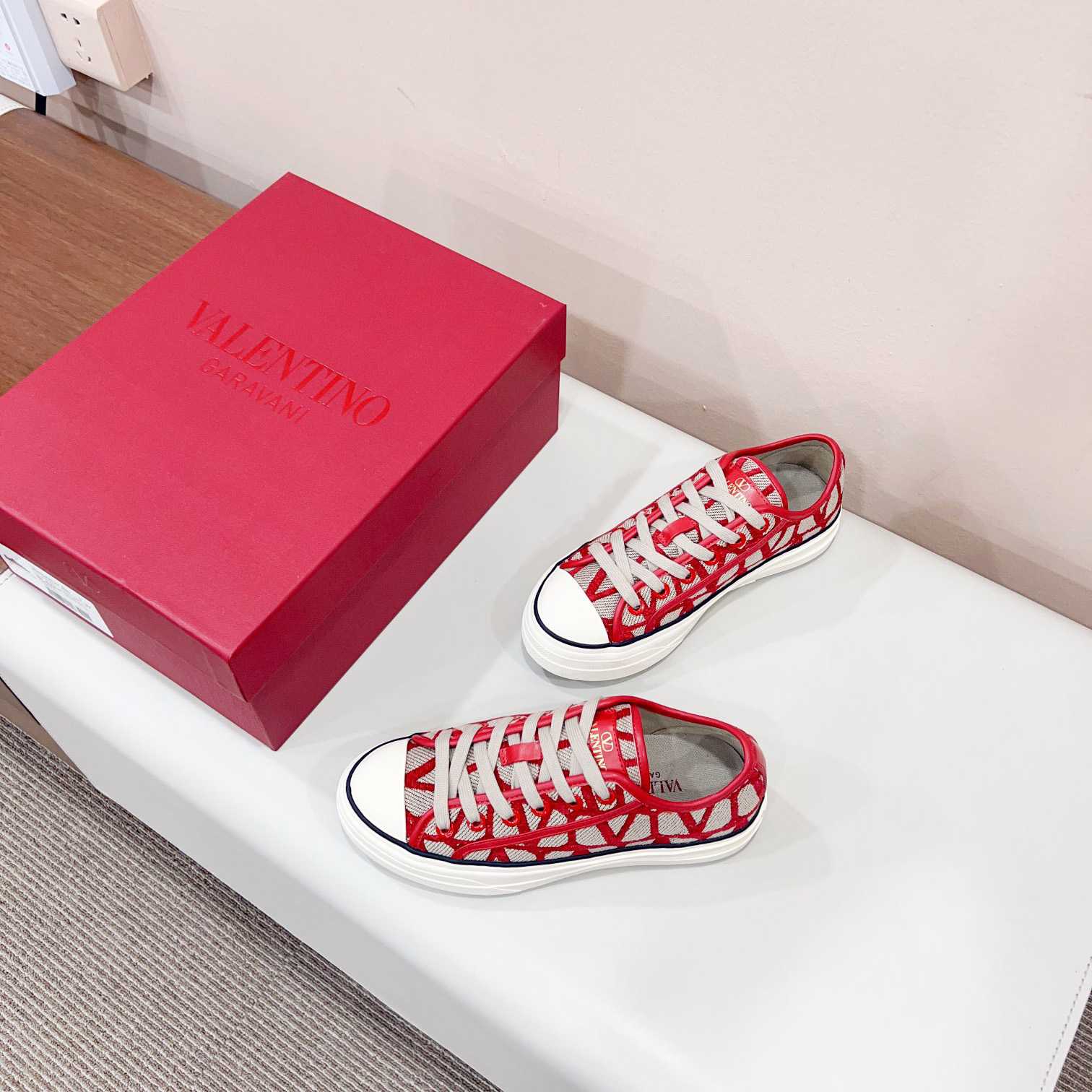 Valenti Toile Iconographe Totaloop Low-top Sneaker - 