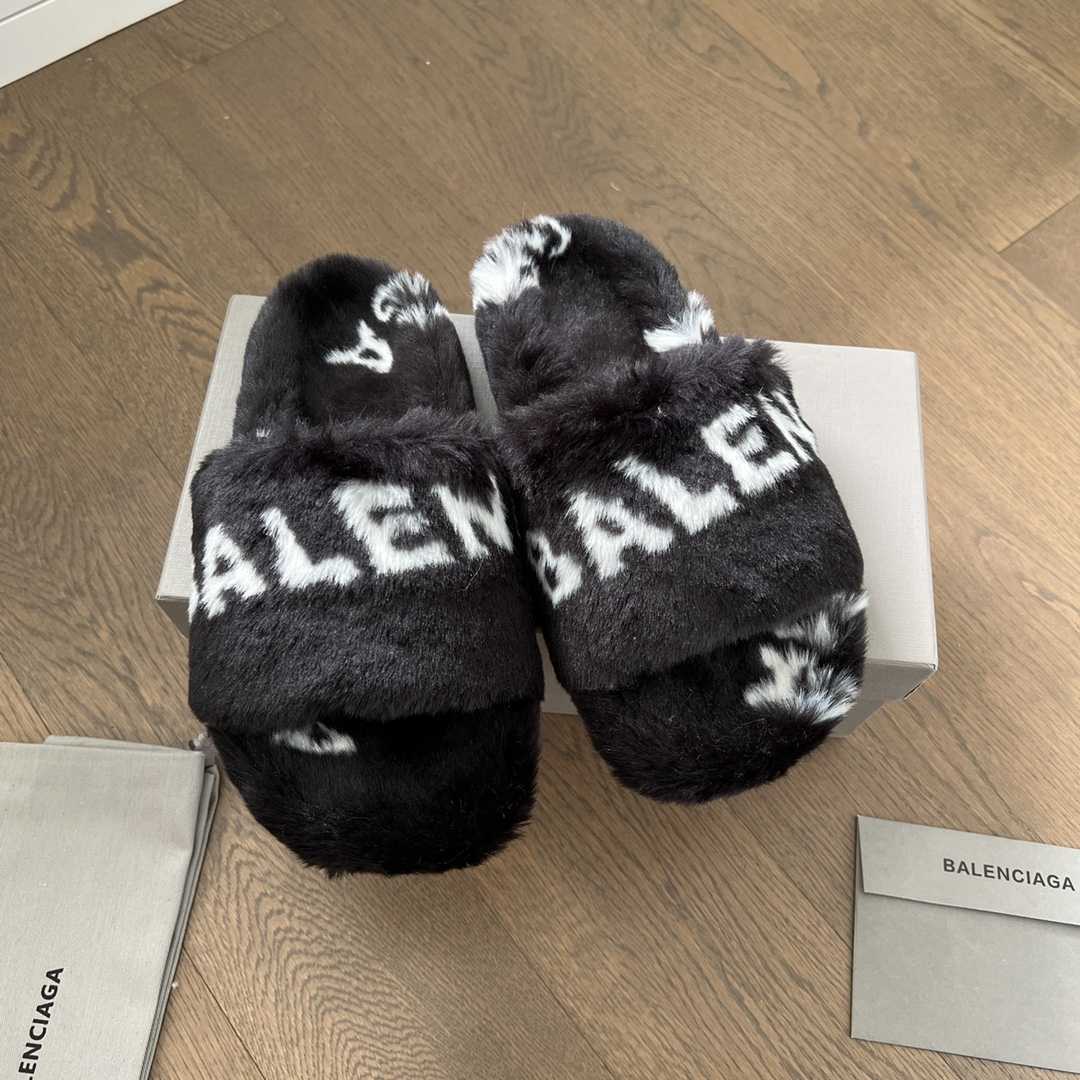 Balenciaga Faux fur Logo Slippers - PerfectKickZ