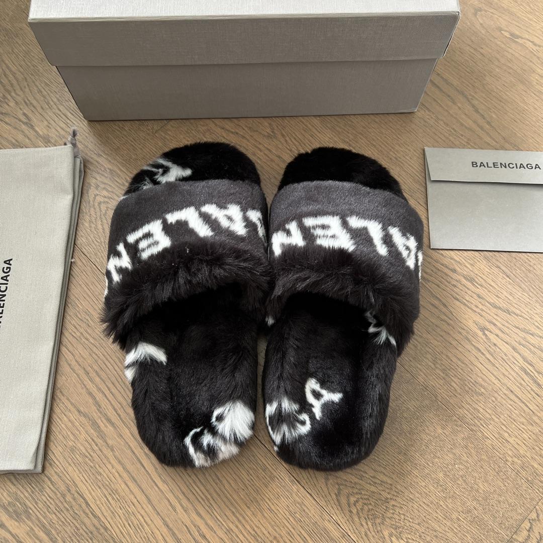Balenciaga Faux fur Logo Slippers - PerfectKickZ