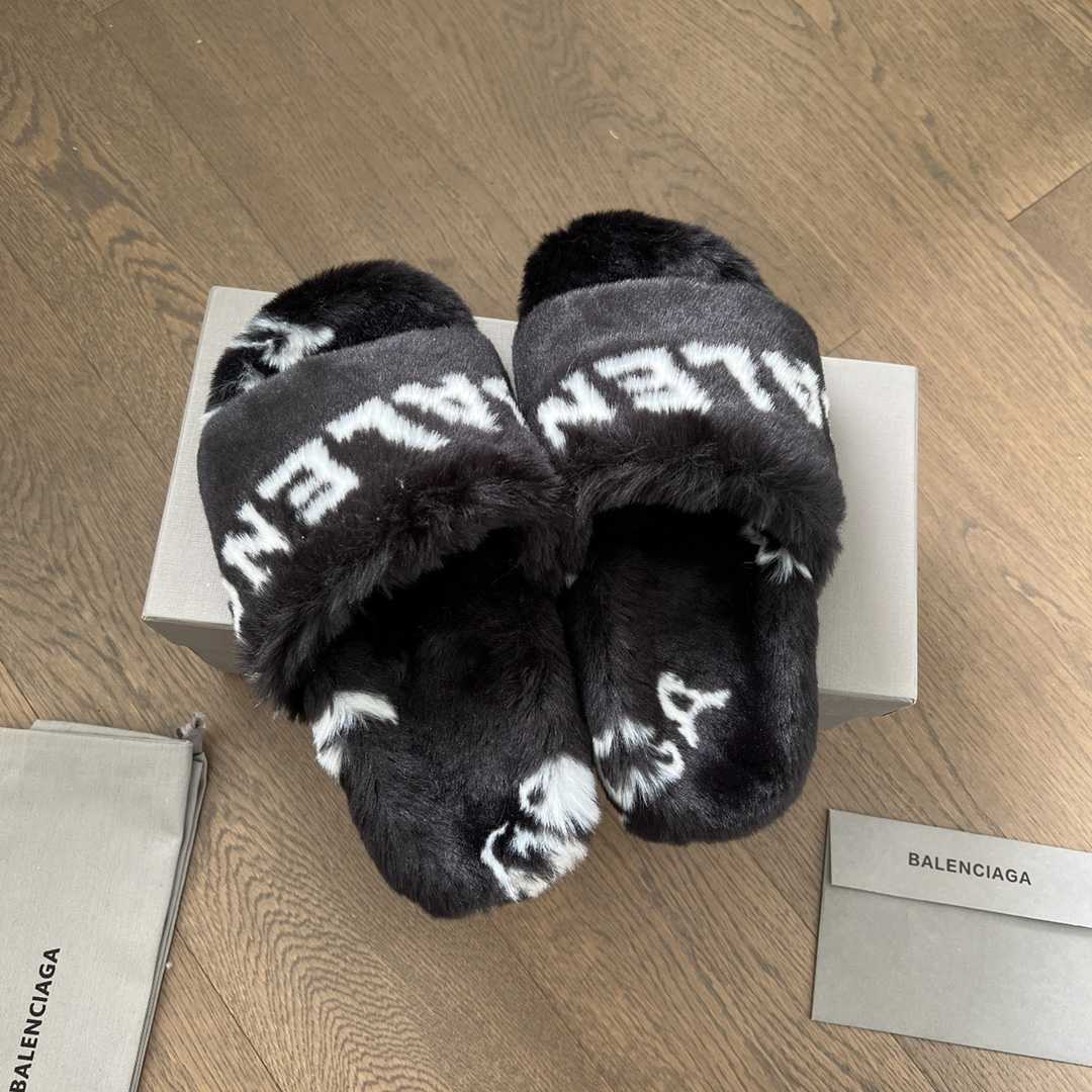 Balenciaga Faux fur Logo Slippers - PerfectKickZ
