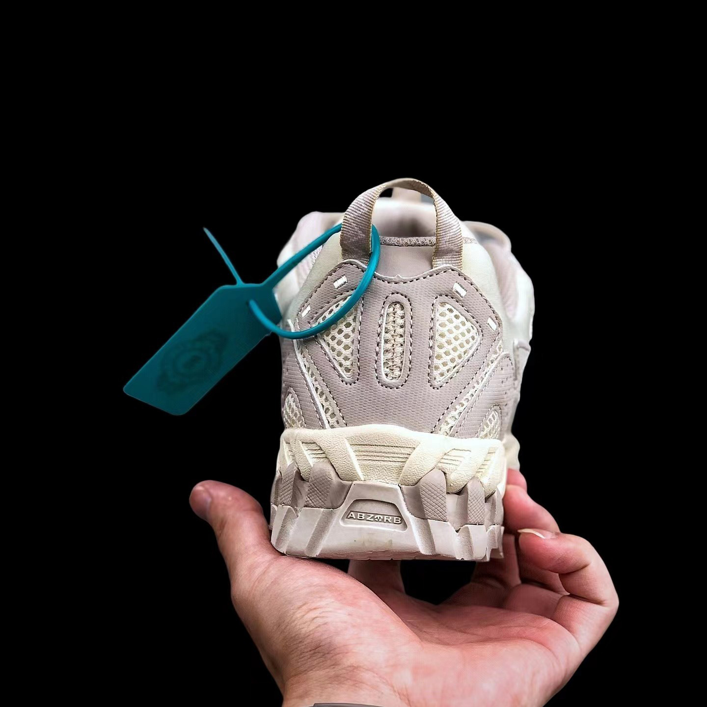 New Balance ML610 Sneakers    - PerfectKickZ