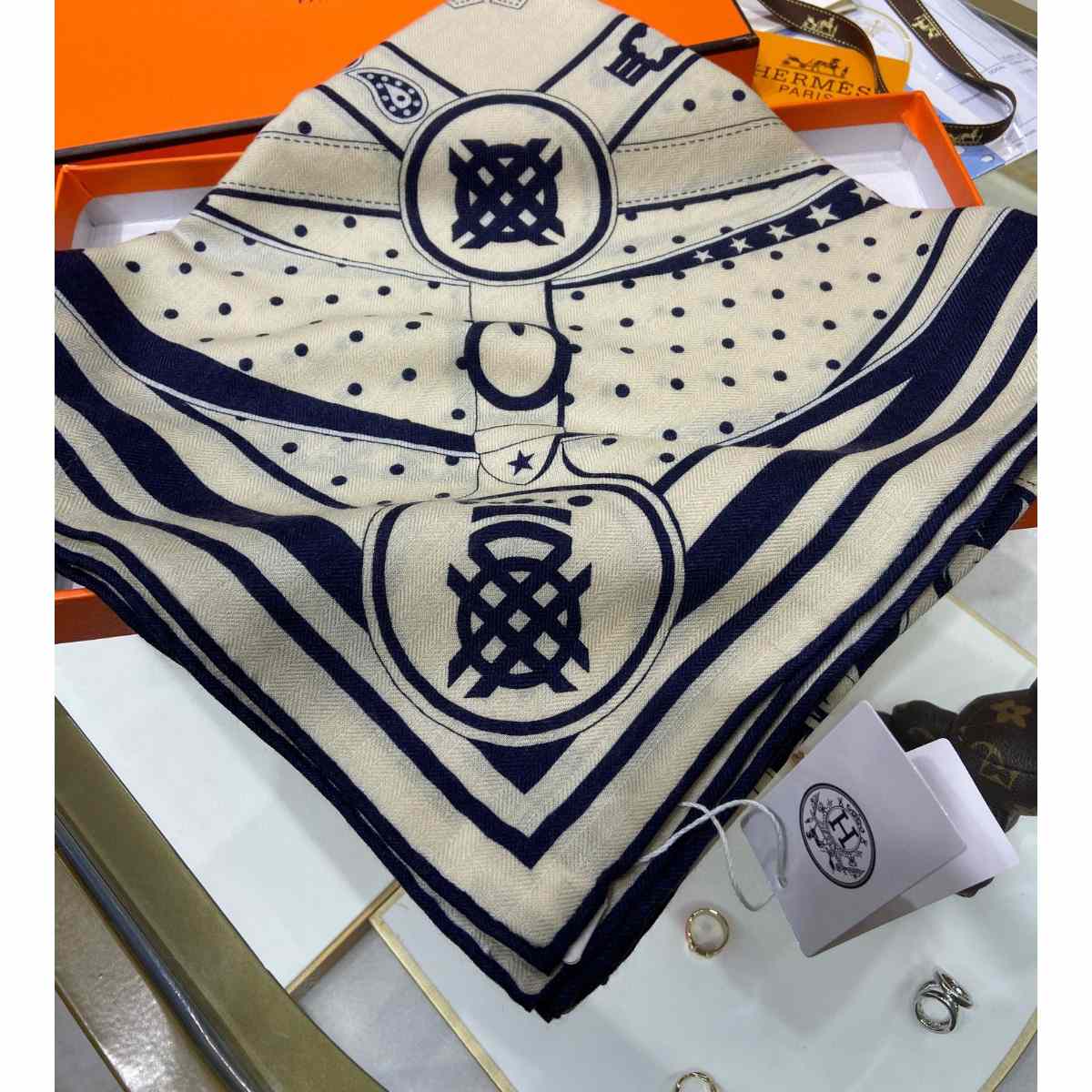 Hermes La Promenade Du Matin Bandana Shawl 140 - PerfectKickZ