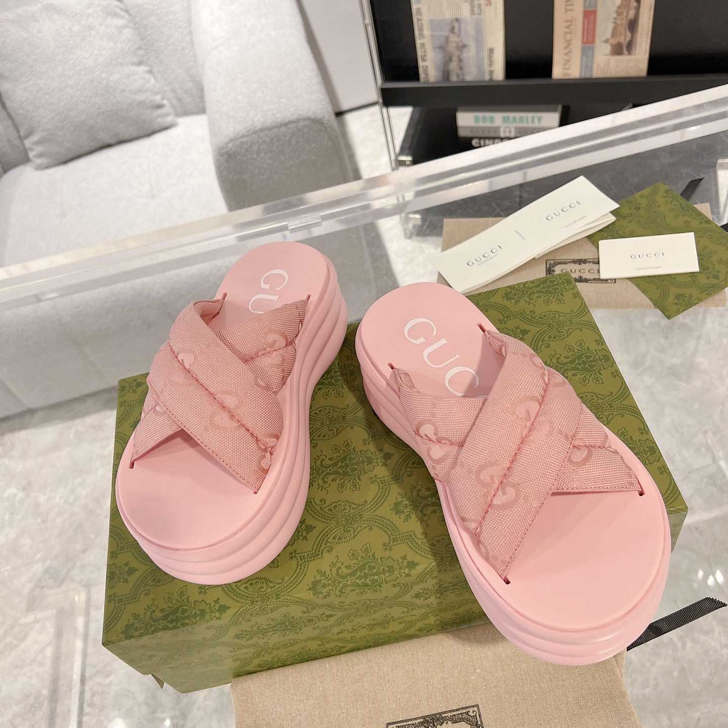 Gucci Women's GG Platform Slide Sandal - PerfectKickZ
