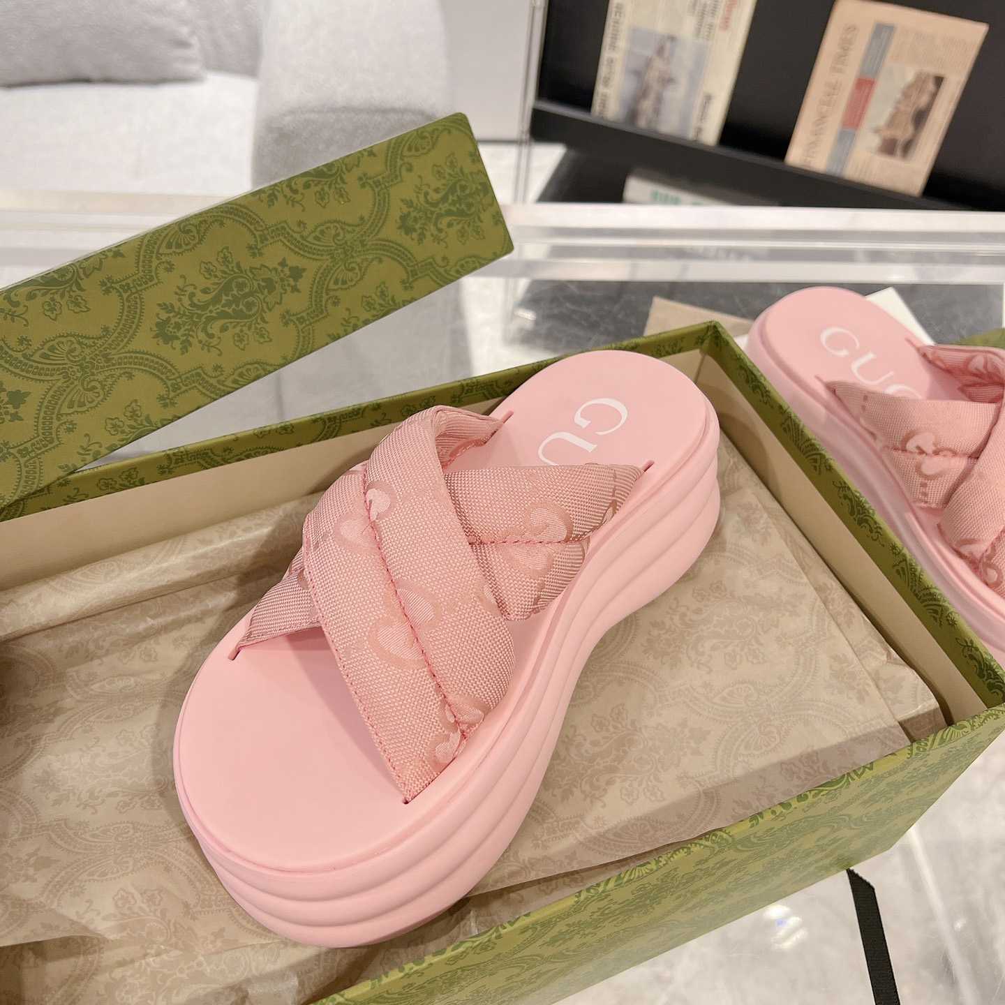 Gucci Women's GG Platform Slide Sandal - PerfectKickZ