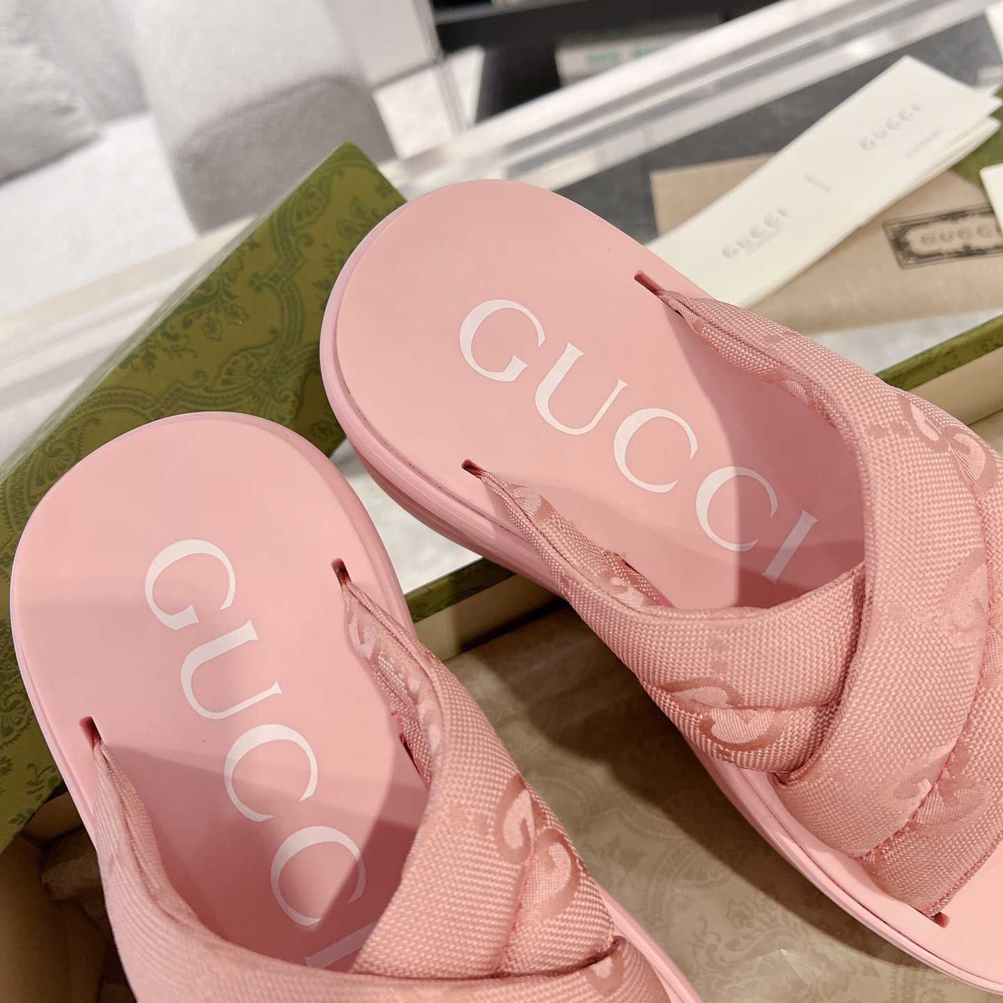 Gucci Women's GG Platform Slide Sandal - PerfectKickZ