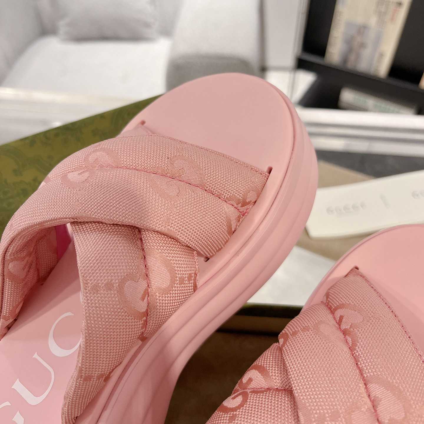 Gucci Women's GG Platform Slide Sandal - PerfectKickZ