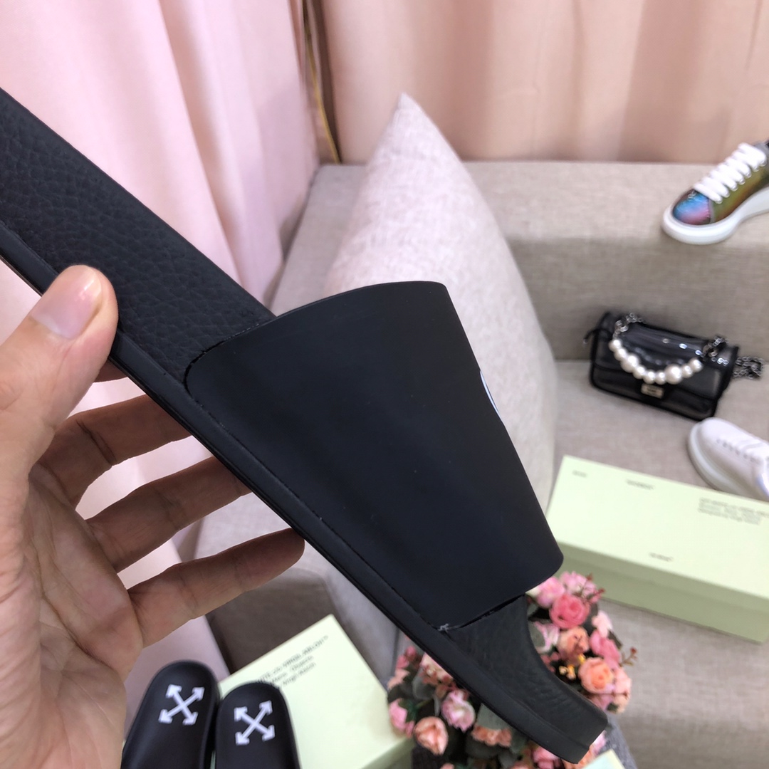 Off White Printed Pool Slider - 