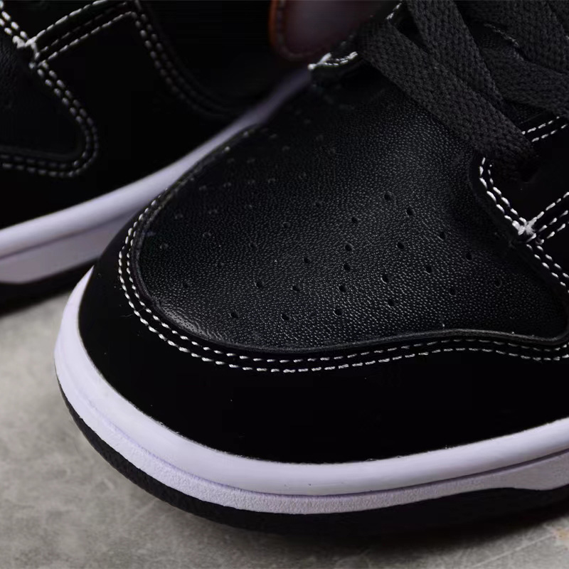 Nike Dunk Low Sneakers        fd6923-001  - PerfectKickZ