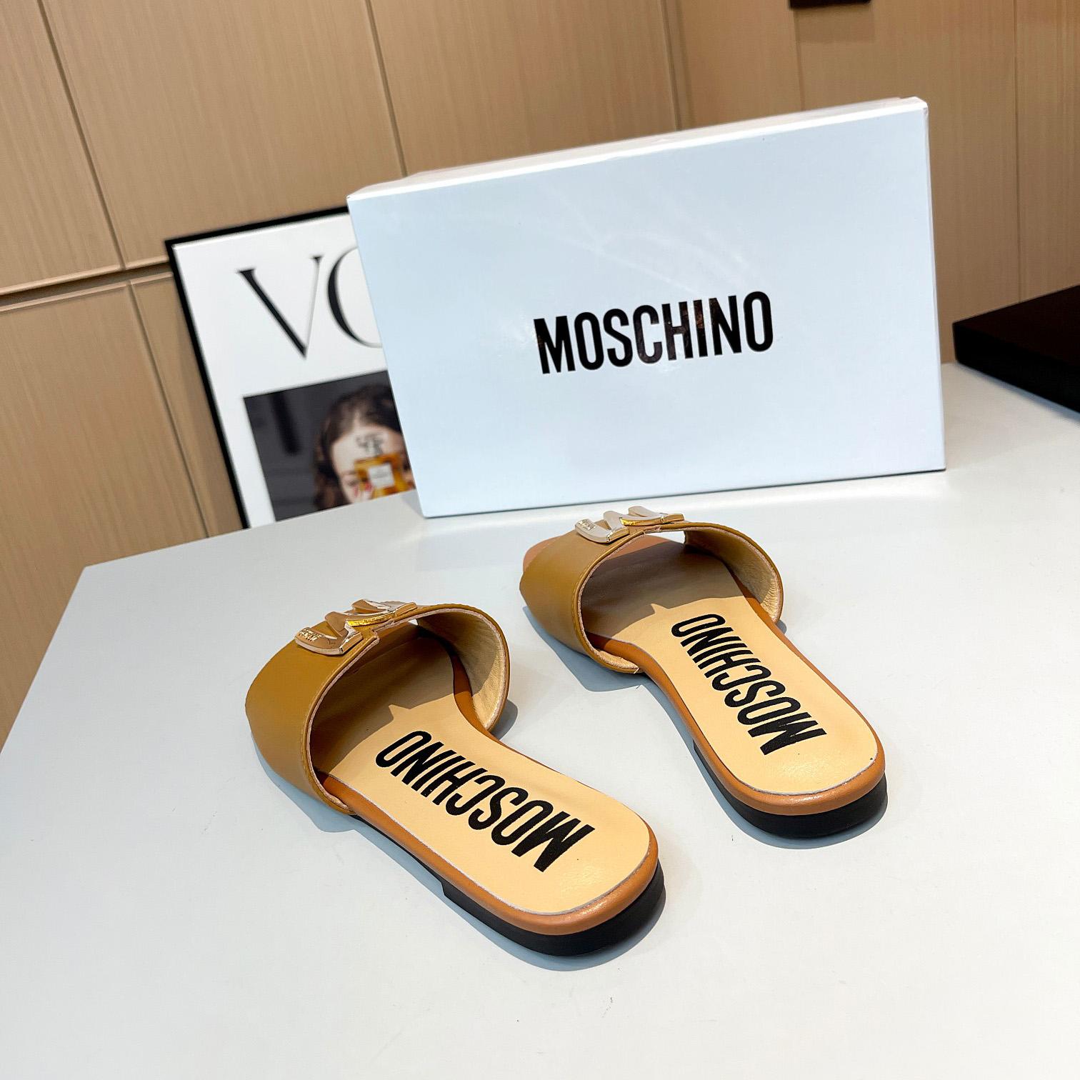 Moschino M Plaque Sandals - PerfectKickZ