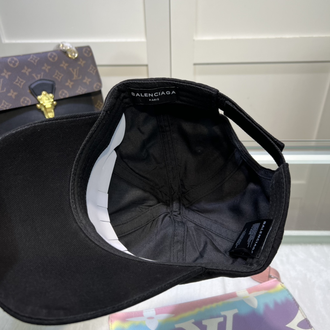 Balenciaga Hand Drawn BB Icon Cap In Black - PerfectKickZ